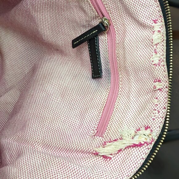 Dooney & Bourke Signature Quilted Logo Zip Zip Black Satchel - Picture 13 of 15